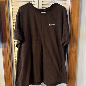 Nike Men's Dark Brown Short Sleeve Tee